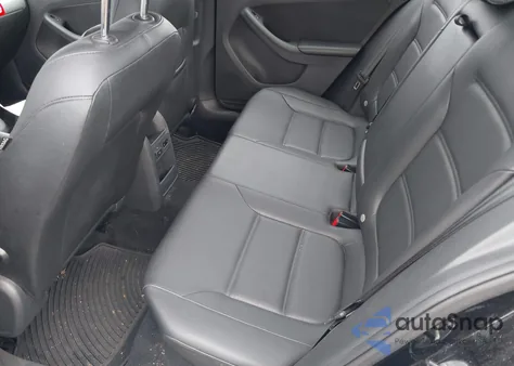 2014 Volkswagen Jetta 1.8T Se z USA, uszkodzony, nr VIN 3VWD17AJ2EM325099